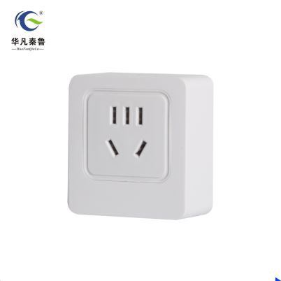Interruptor WiFi Smart Plug Outlet Interruptor del temporitzador Interruptor de corrent continu de la funció del telèfon mòbil de la presa de corrent sense fils Enceneu / desactivi